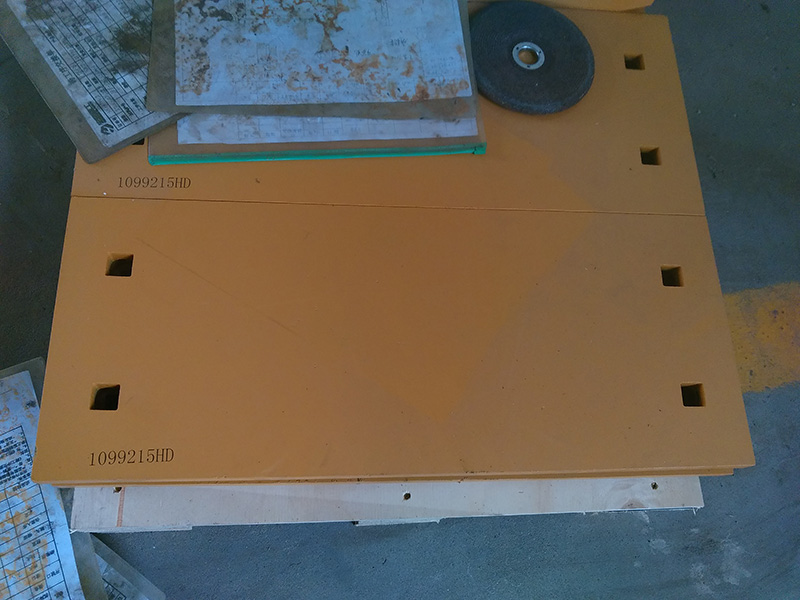 109-9215 Loader Cutting Edges